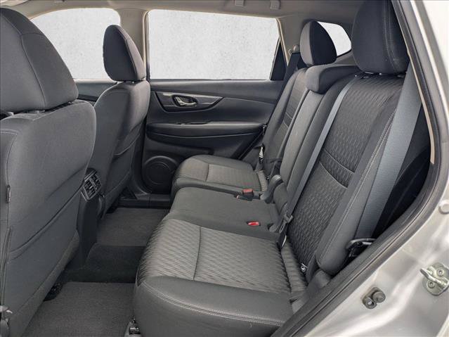 Used 2018 Nissan Rogue SV FWD image 17