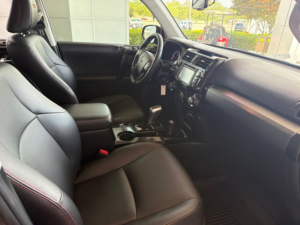Certified 2018 Toyota 4Runner TRD Off-Road Premium w/ TRD Performance Package AWD/4WD image 27