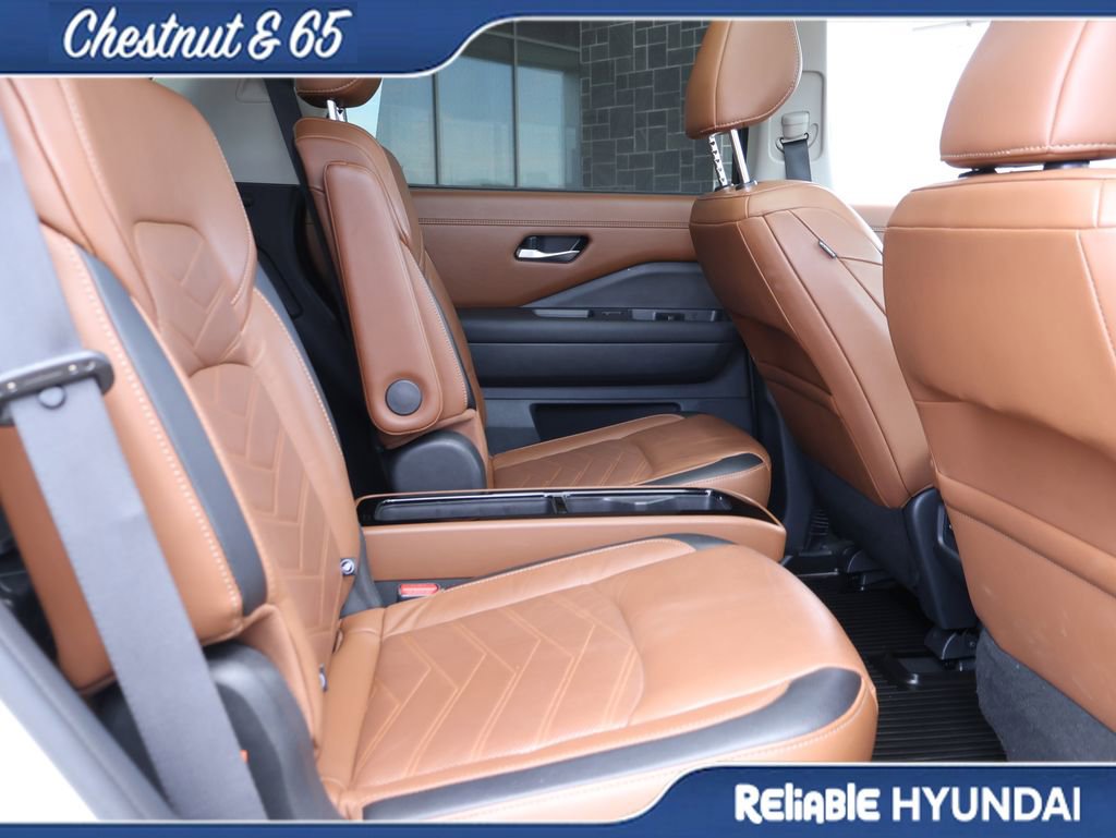 Used 2022 Nissan Pathfinder Platinum w/ Lighting Package (N93) image 13