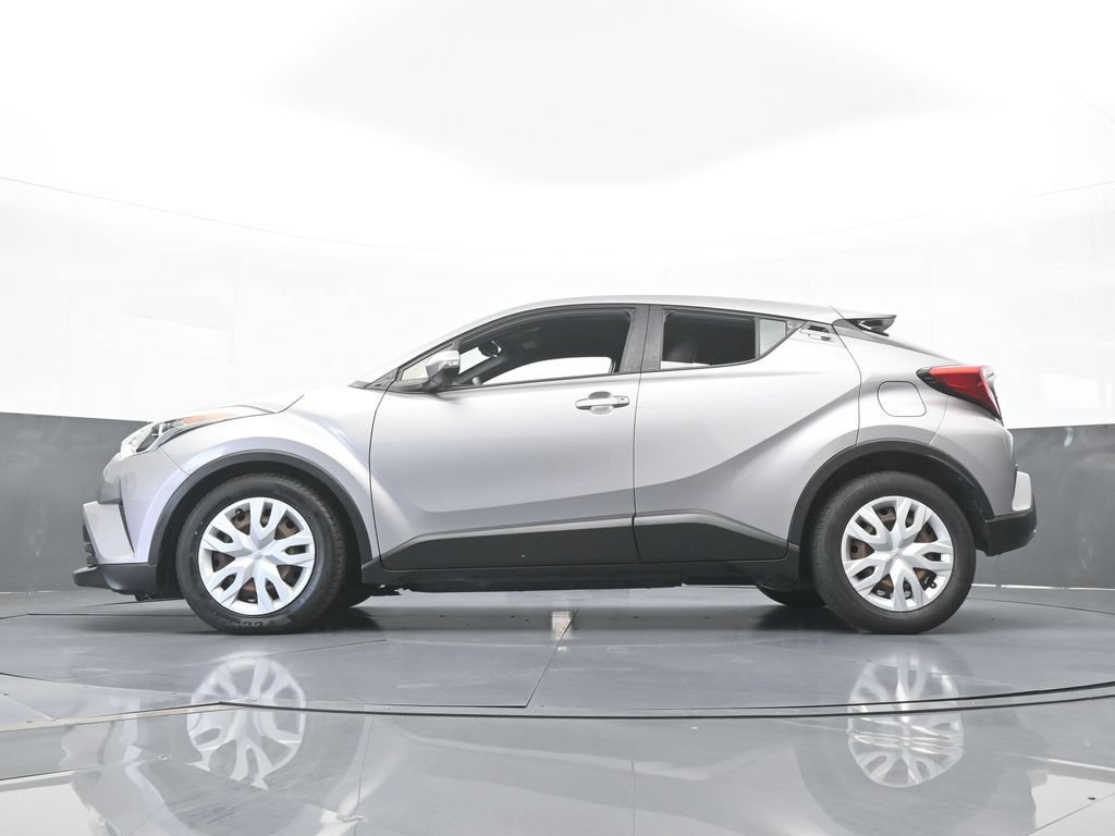 Used 2019 Toyota C-HR LE FWD image 50