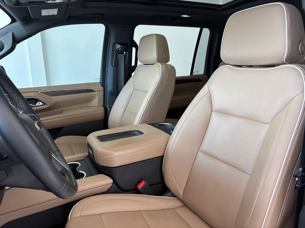 Used 2023 Chevrolet Suburban Premier AWD/4WD image 35