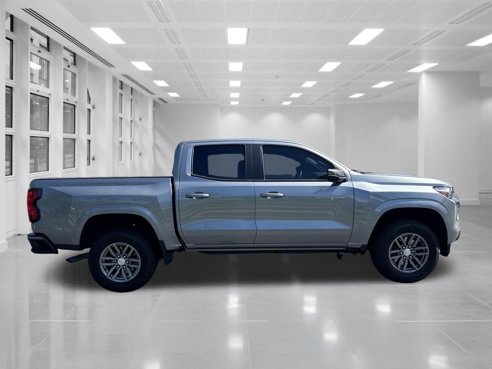 Used 2024 Chevrolet Colorado LT w/ LT Convenience Package RWD image 4