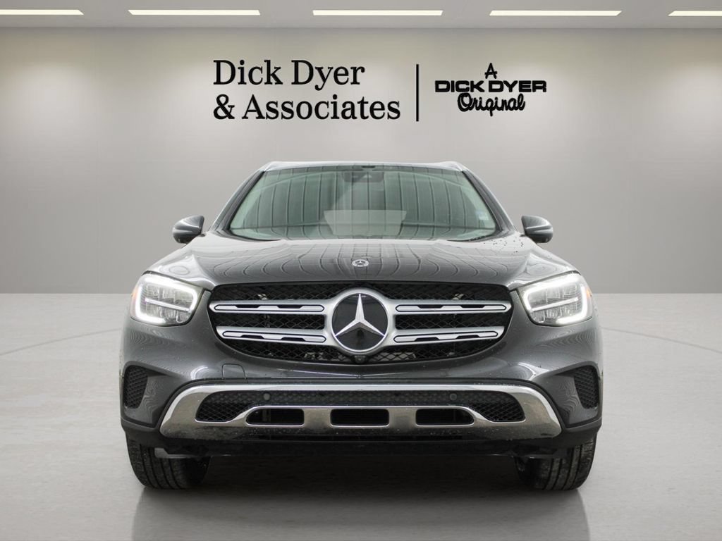 Used 2022 Mercedes-Benz GLC 300 image 4