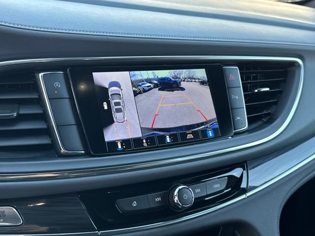 Used 2024 Buick Enclave Premium image 21