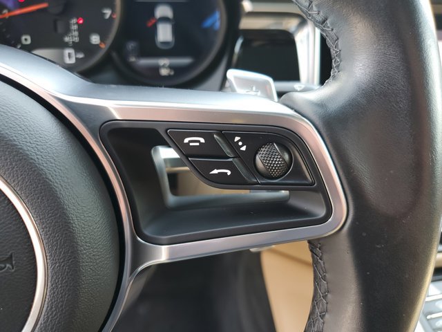 Certified 2020 Porsche Macan AWD/4WD image 30
