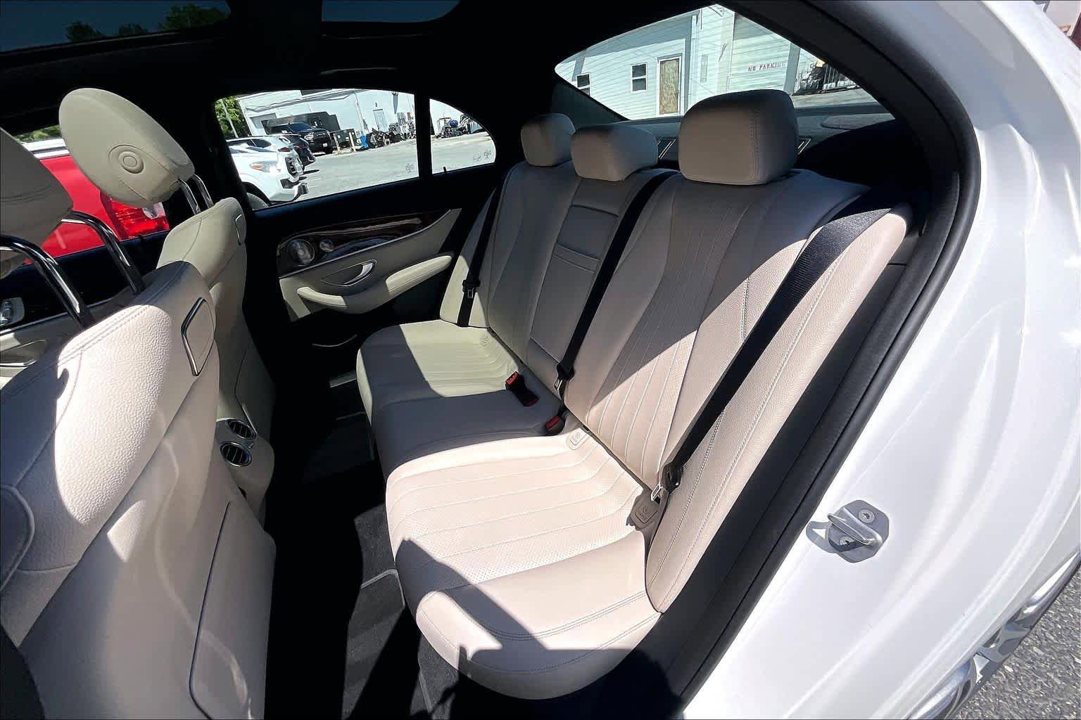 Used 2018 Mercedes-Benz E 300 4MATIC image 20