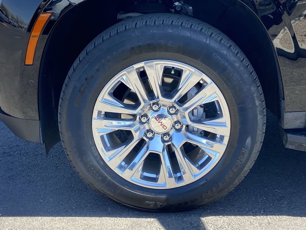 Used 2025 GMC Yukon XL Denali AWD/4WD image 29