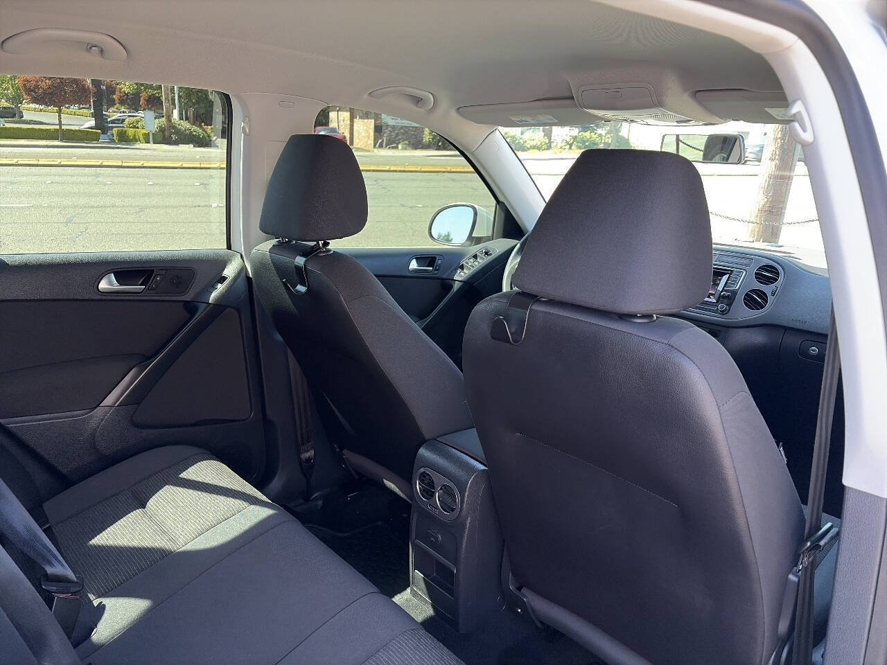 Used 2017 Volkswagen Tiguan S AWD/4WD image 27