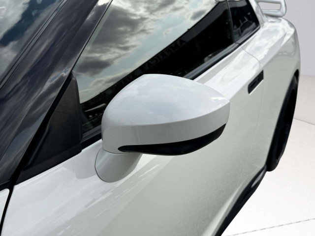 Used 2024 Nissan GT-R w/ Floor Mat Package AWD/4WD image 15