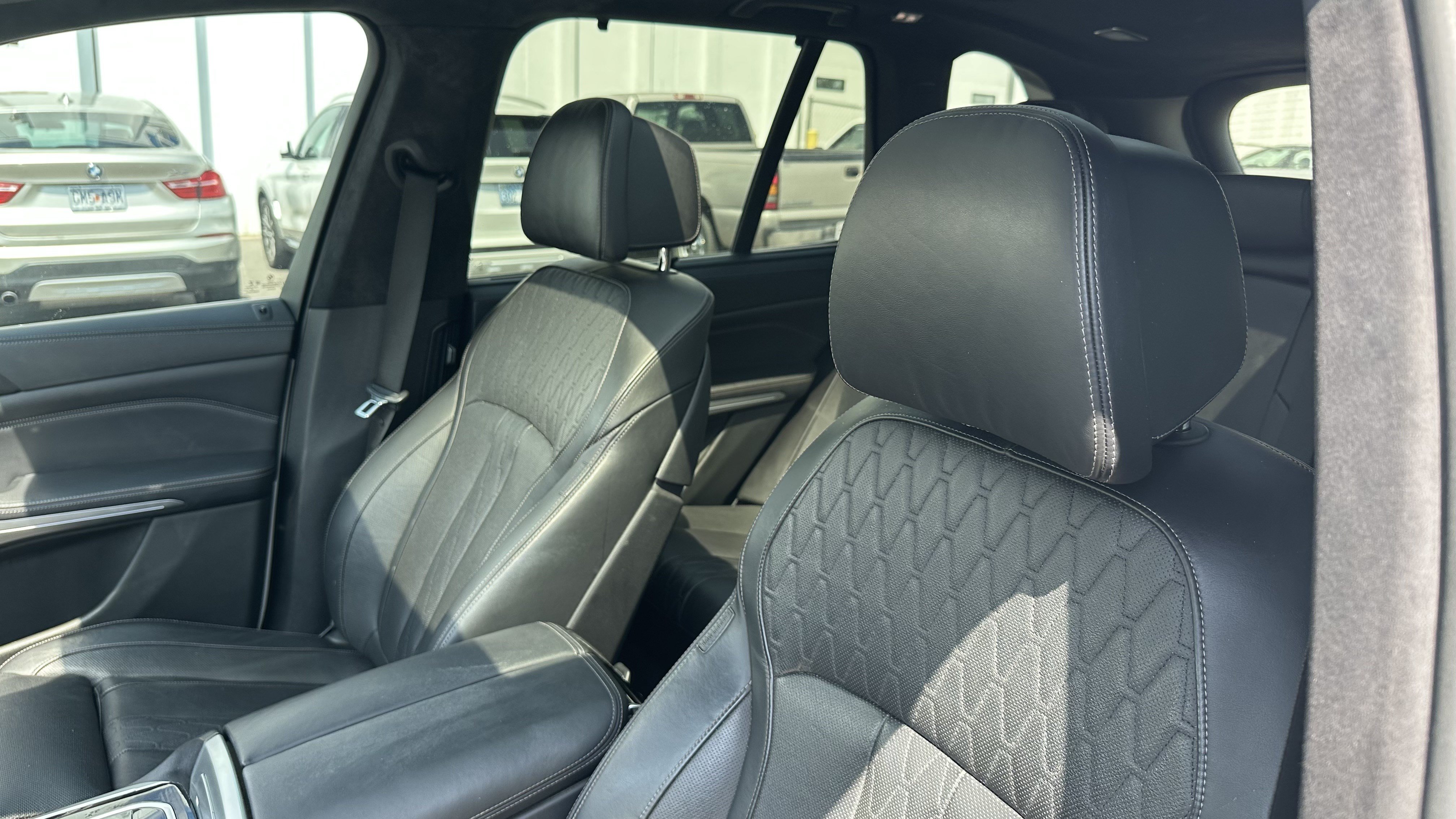 Used 2020 BMW X5 M50i AWD/4WD image 18