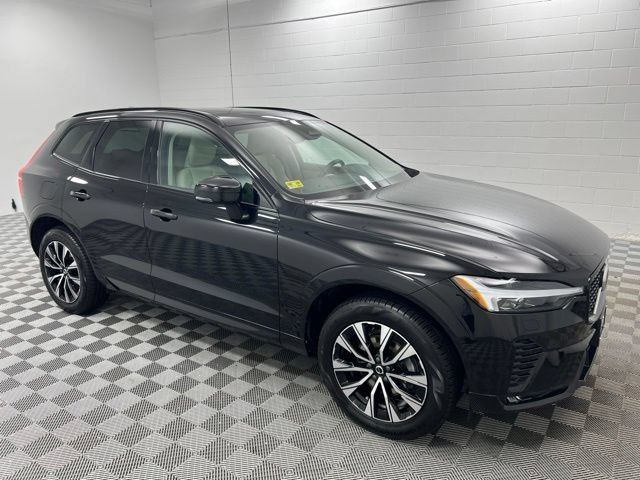 Used 2024 Volvo XC60 B5 Core w/ Protection Package Premier AWD/4WD image 4