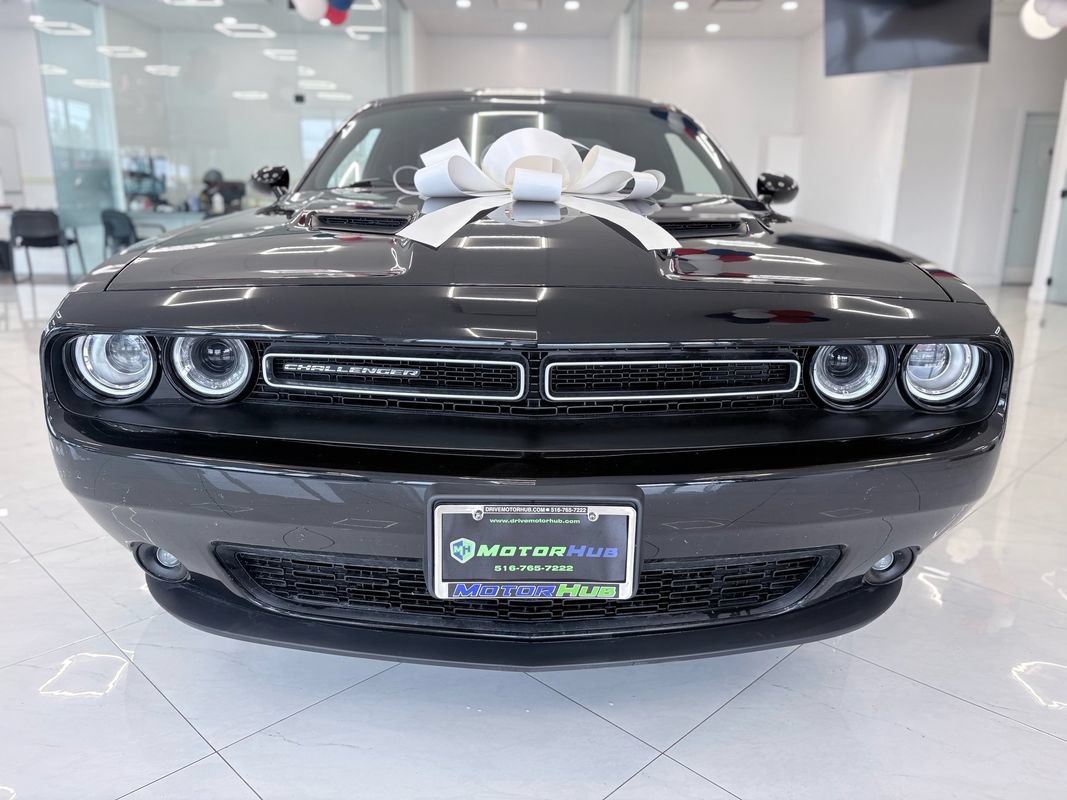 Used 2018 Dodge Challenger GT AWD/4WD image 2