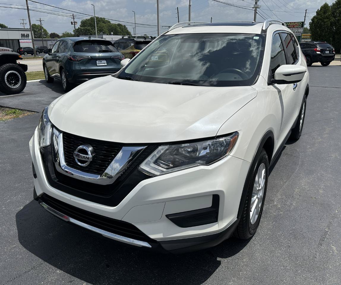 Used 2017 Nissan Rogue SV AWD/4WD image 8