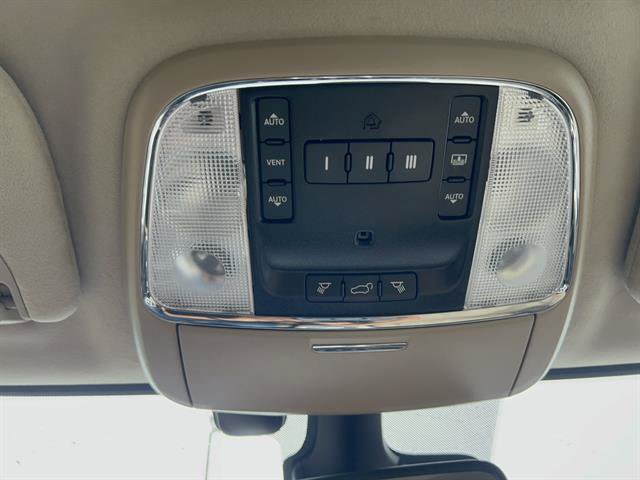 Used 2021 Jeep Grand Cherokee Summit AWD/4WD image 27