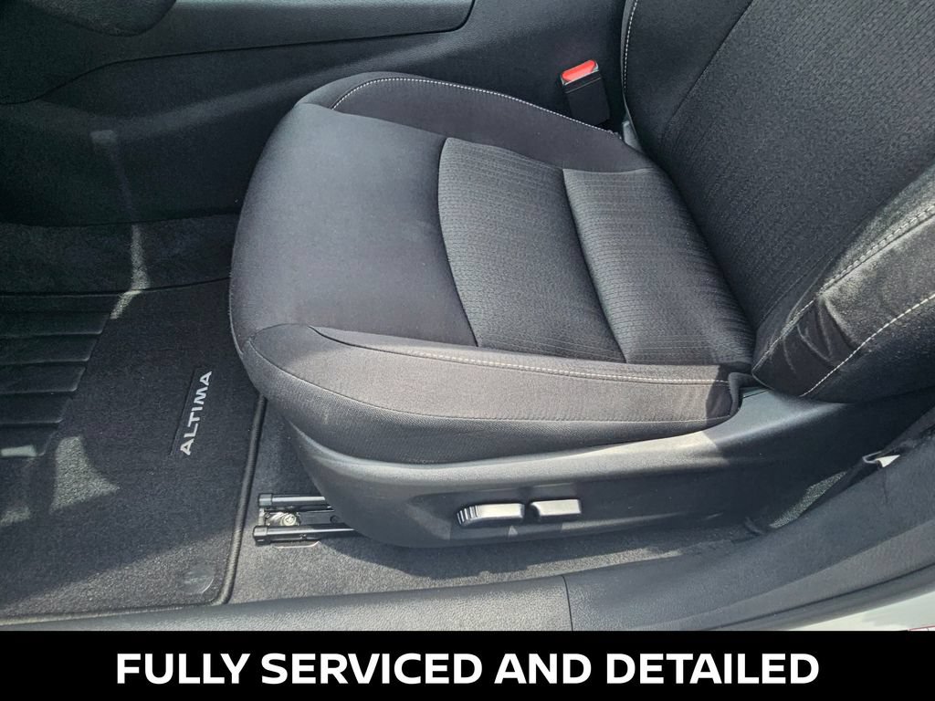 Certified 2021 Nissan Altima 2.5 SV FWD image 13