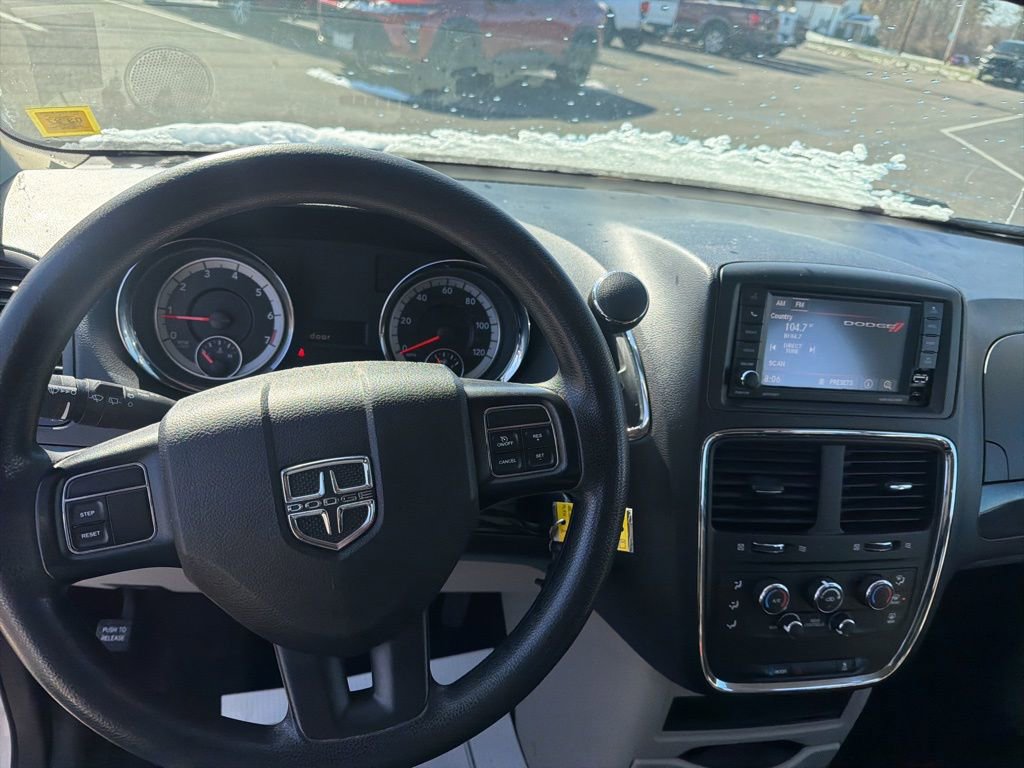 Used 2019 Dodge Grand Caravan SE w/ Mopar Premium Addition Group image 17