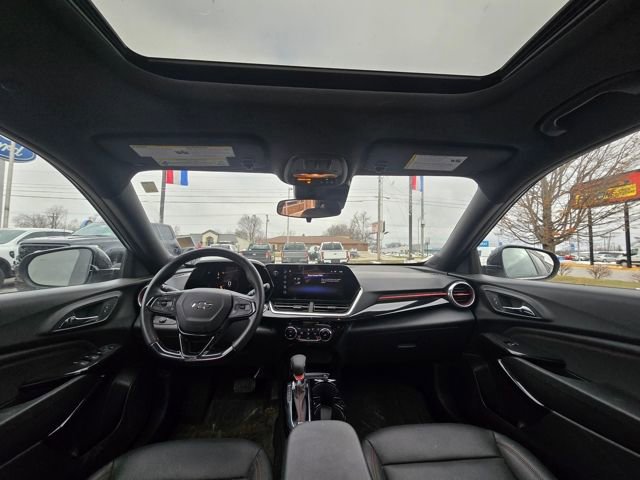 Used 2024 Chevrolet Trax RS w/ Sunroof Package image 15