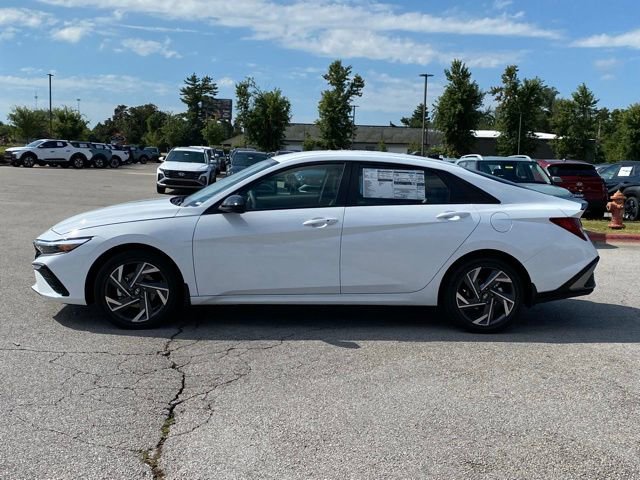 New 2025 Hyundai Elantra SEL image 5