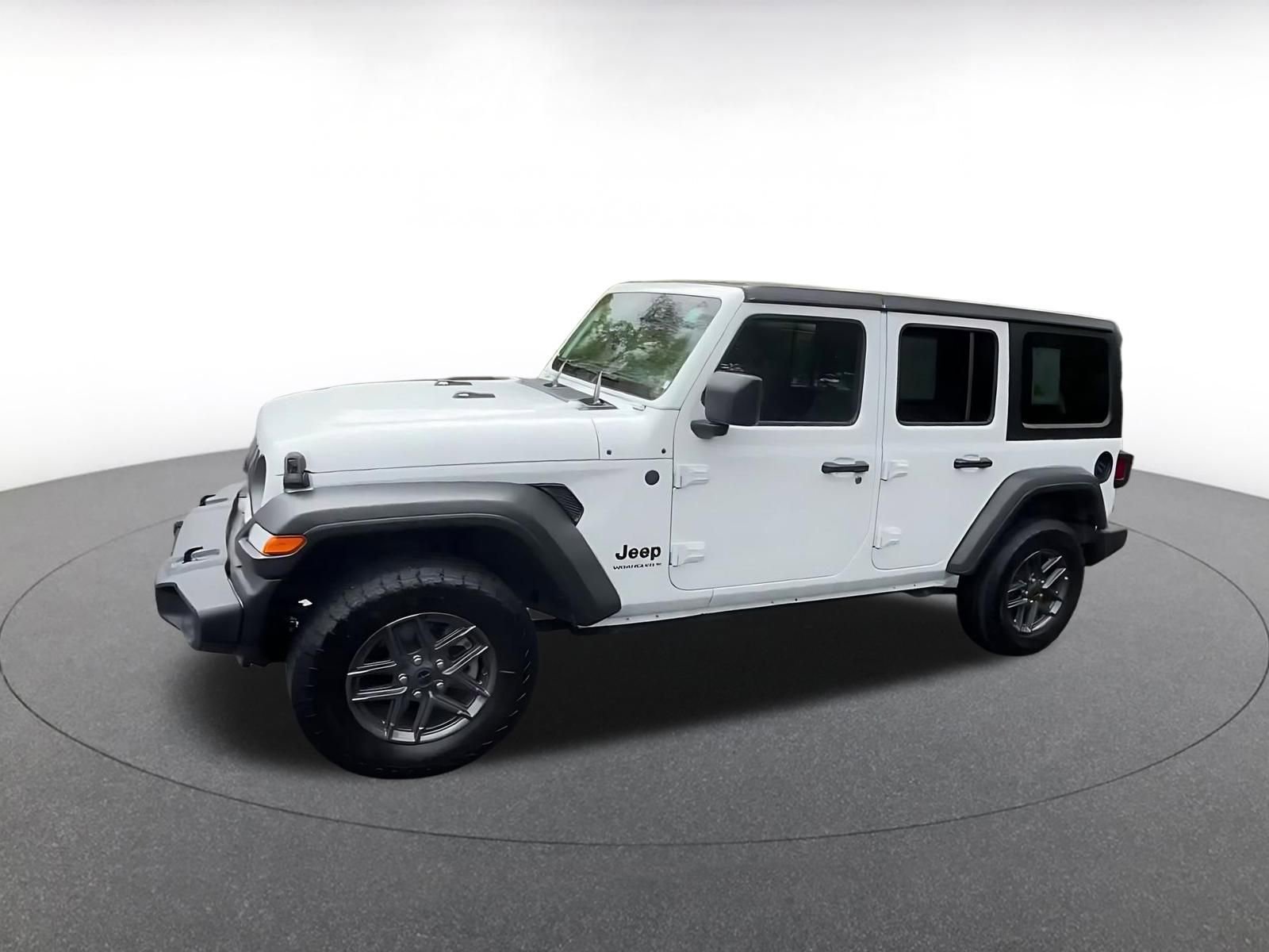 Used 2025 Jeep Wrangler Sport S image 8