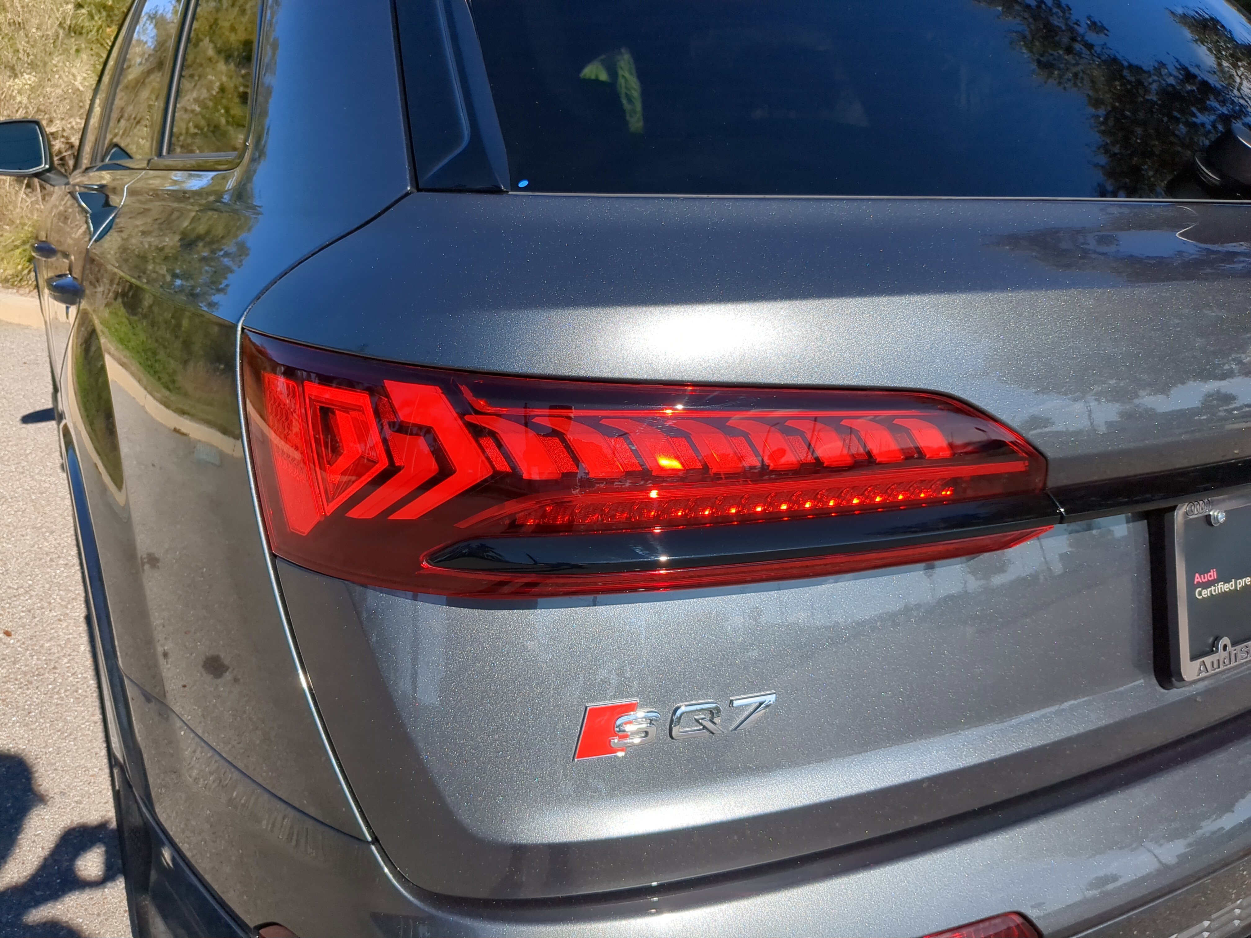 Used 2024 Audi SQ7 Prestige image 11