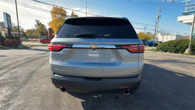 Used 2023 Chevrolet Traverse LT image 7