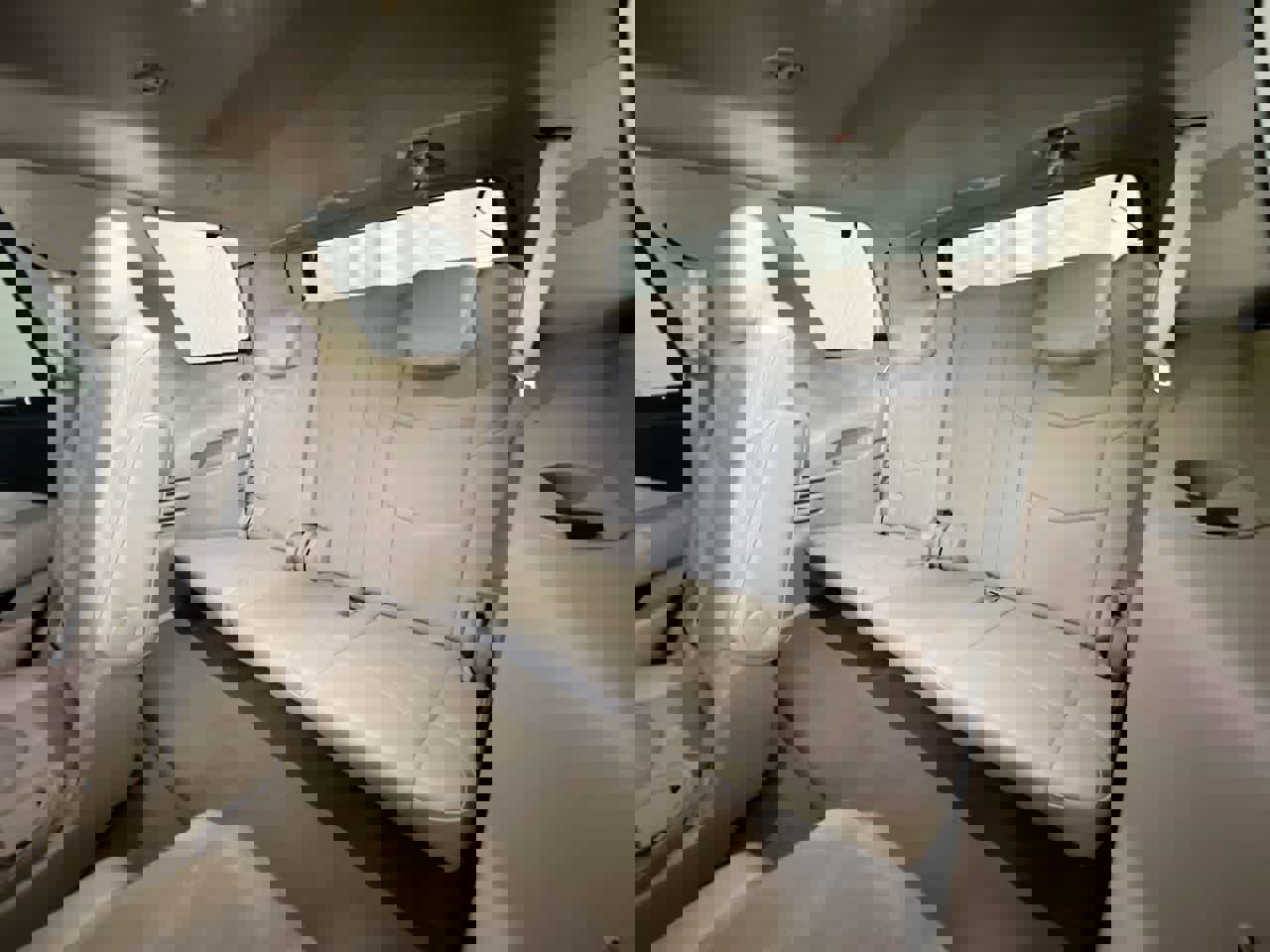 Used 2019 Cadillac Escalade Premium Luxury image 24