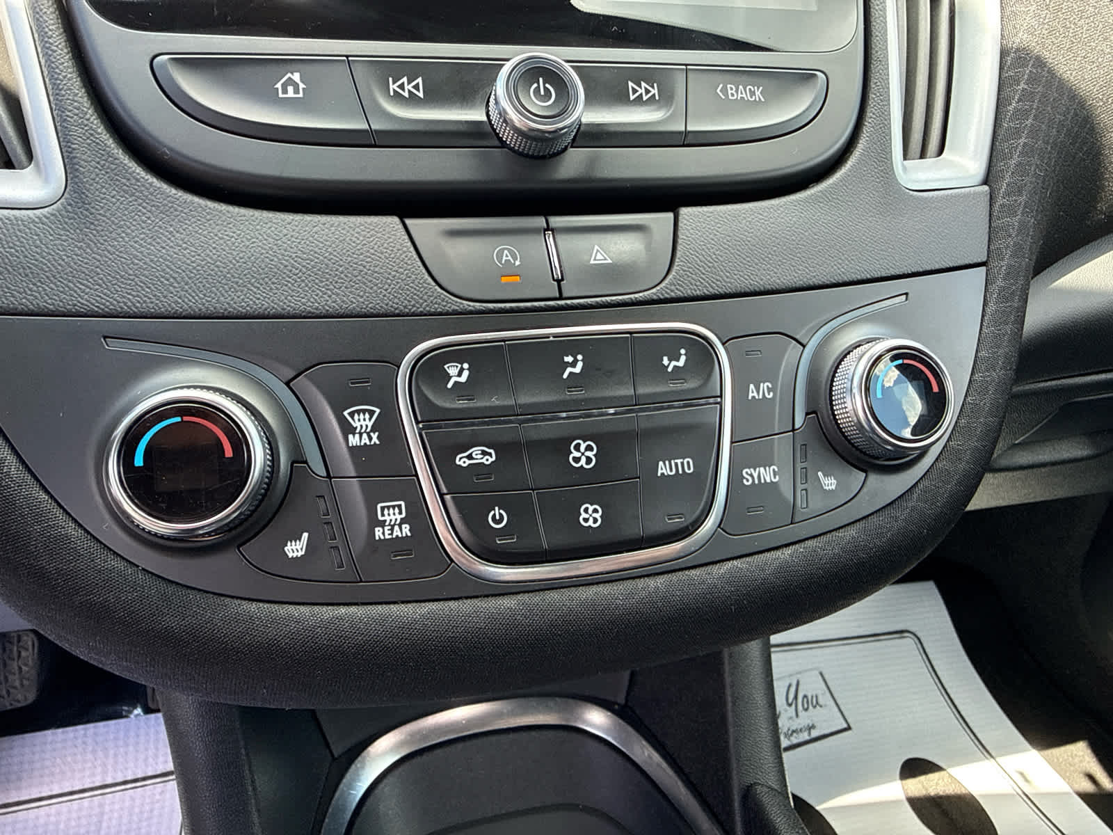 Used 2023 Chevrolet Malibu LT FWD image 18