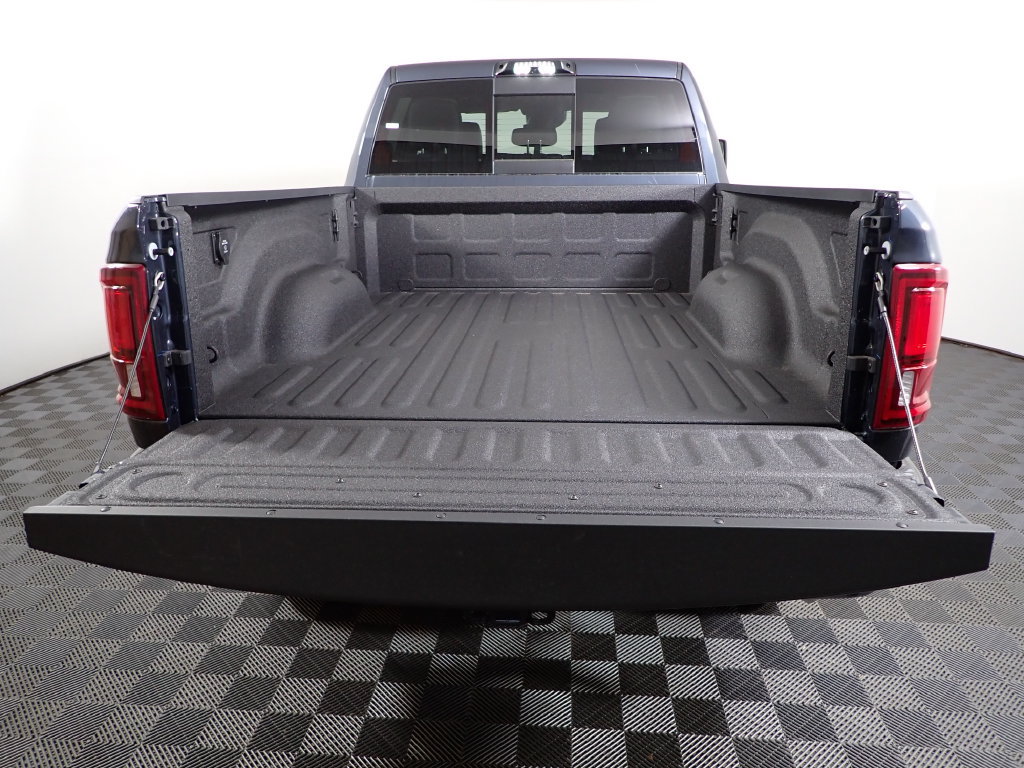 New 2027 RAM 2500 Laramie w/ Night Edition AWD/4WD image 17