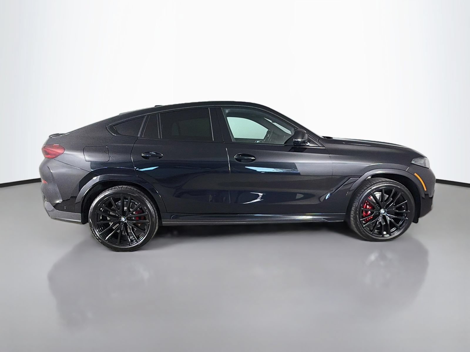 Used 2027 BMW X6 M60i AWD/4WD image 8