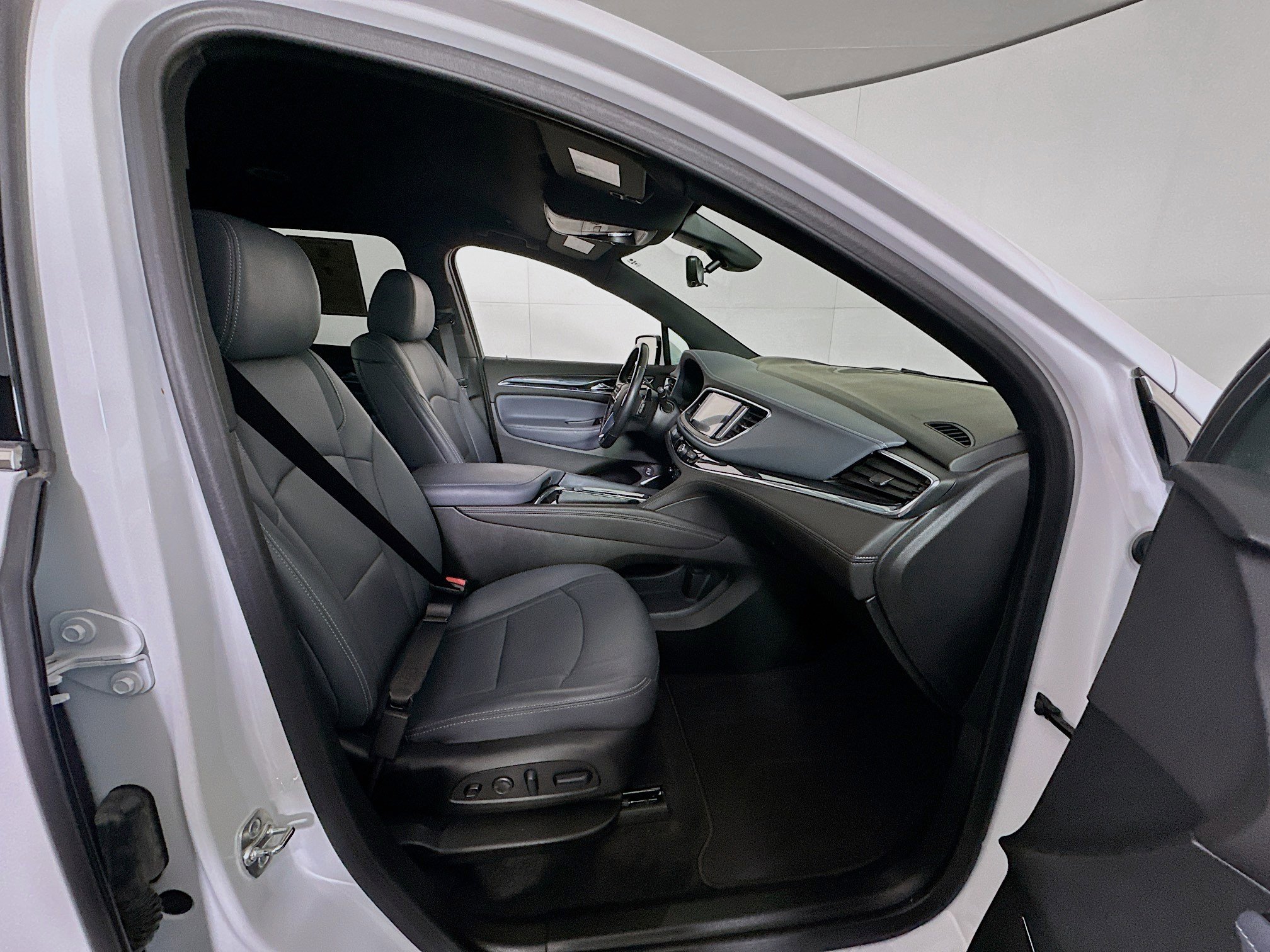 Used 2024 Buick Enclave Premium image 34