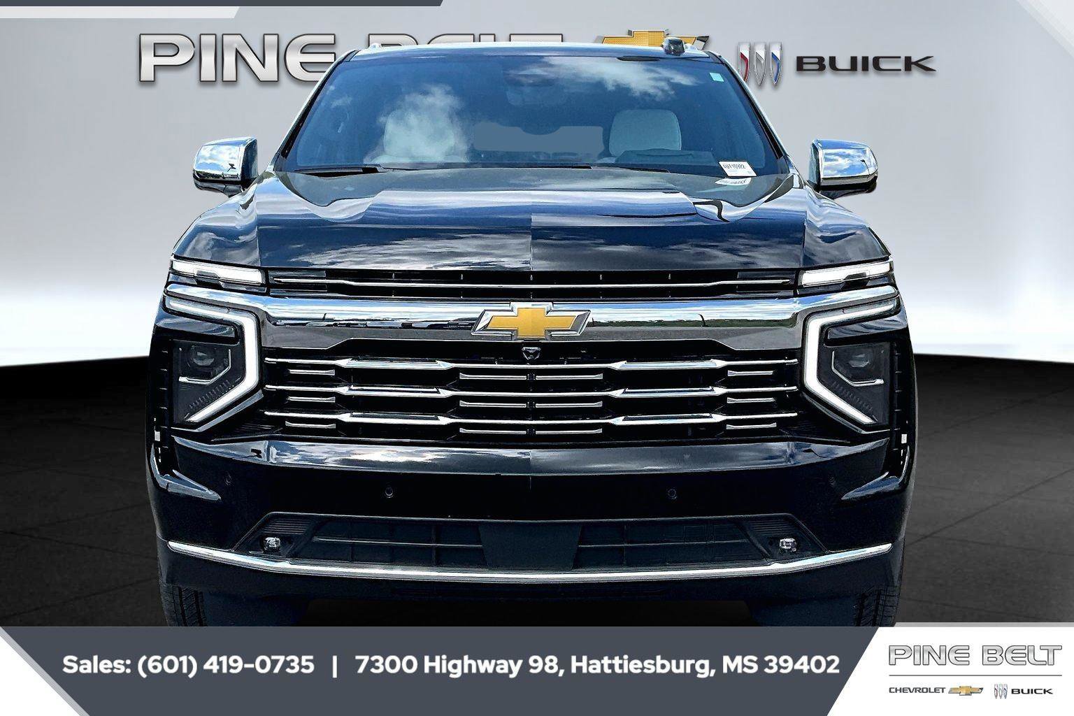 Used 2025 Chevrolet Suburban Premier image 3