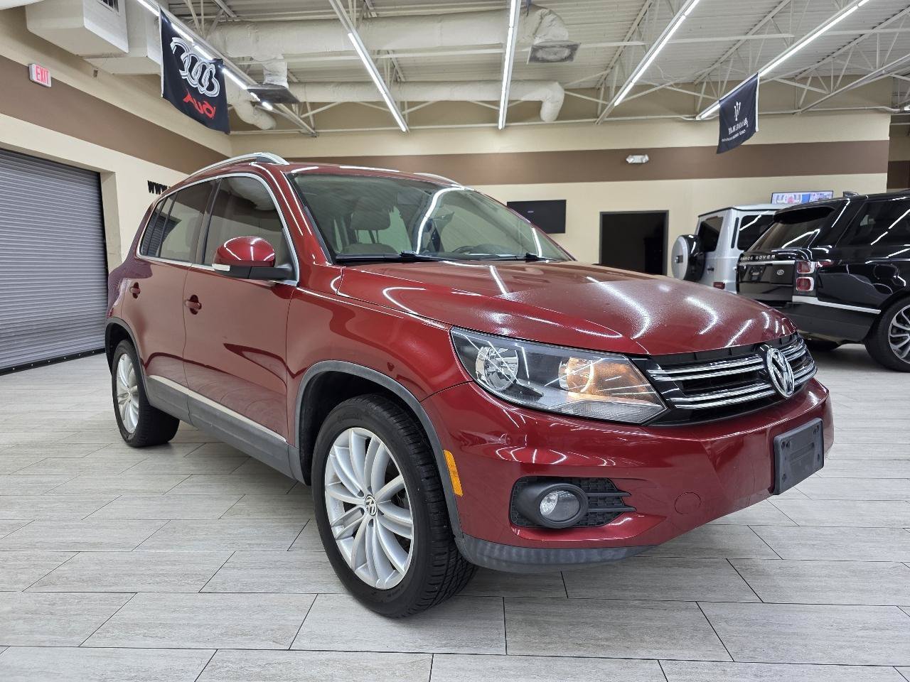 Used 2014 Volkswagen Tiguan SEL FWD image 4