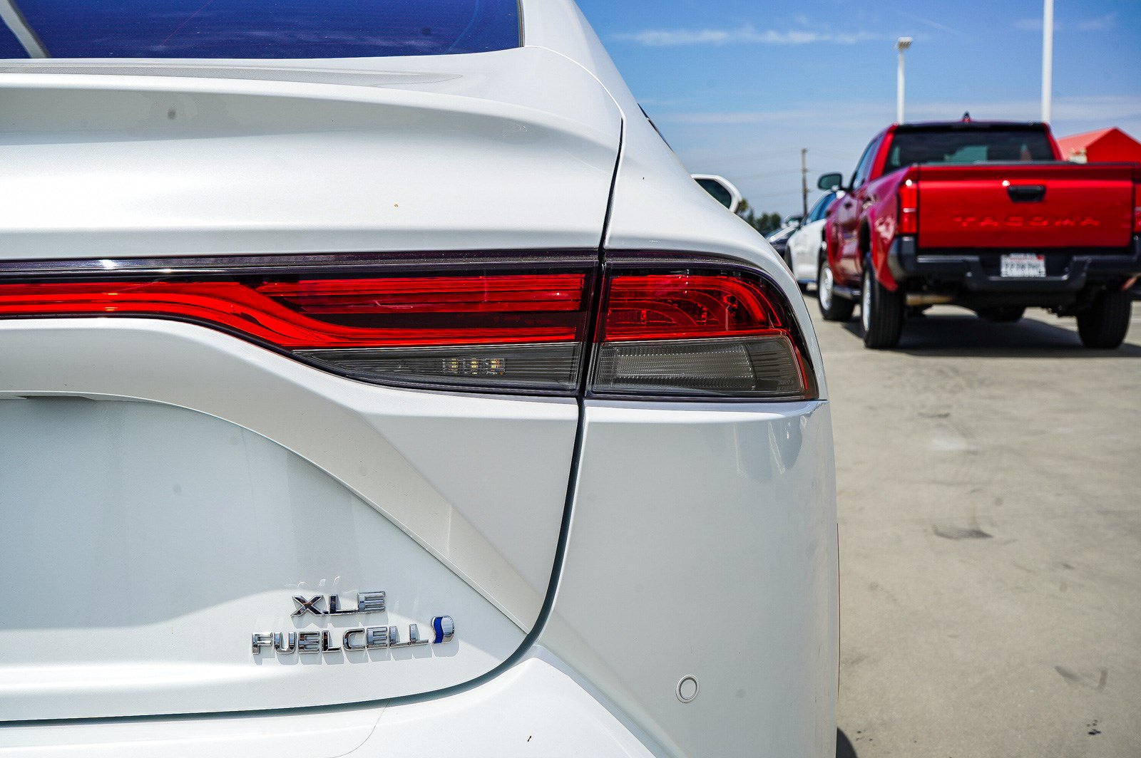 Certified 2022 Toyota Mirai w/ Advanced Technology Package RWD image 8