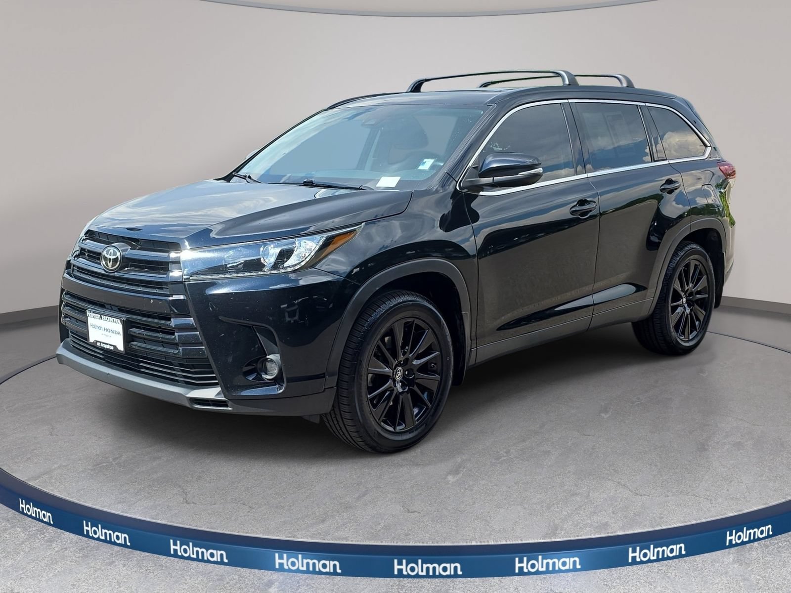 Used 2019 Toyota Highlander SE