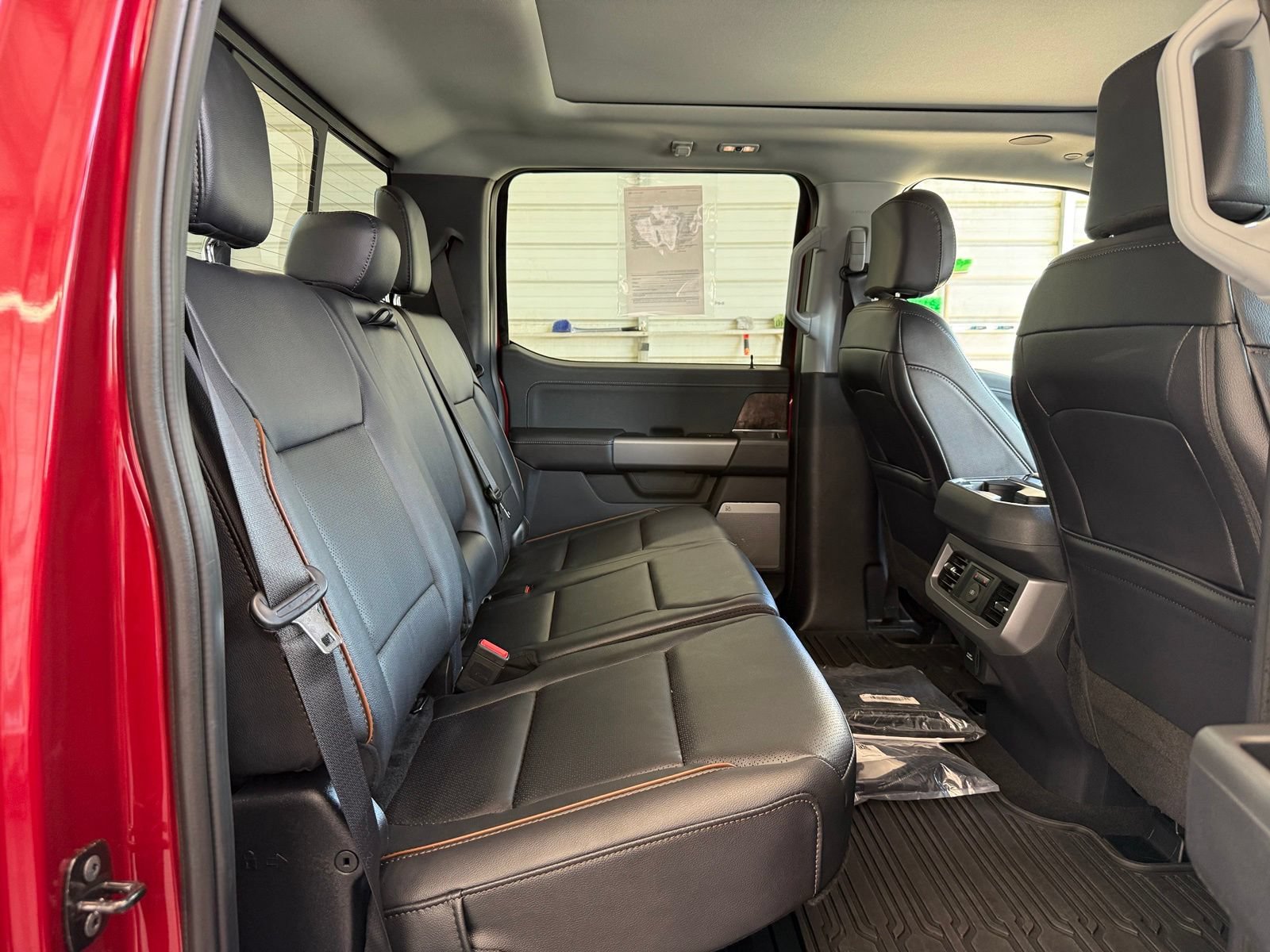 Used 2026 Ford F250 Lariat w/ Black Appearance Package AWD/4WD image 17