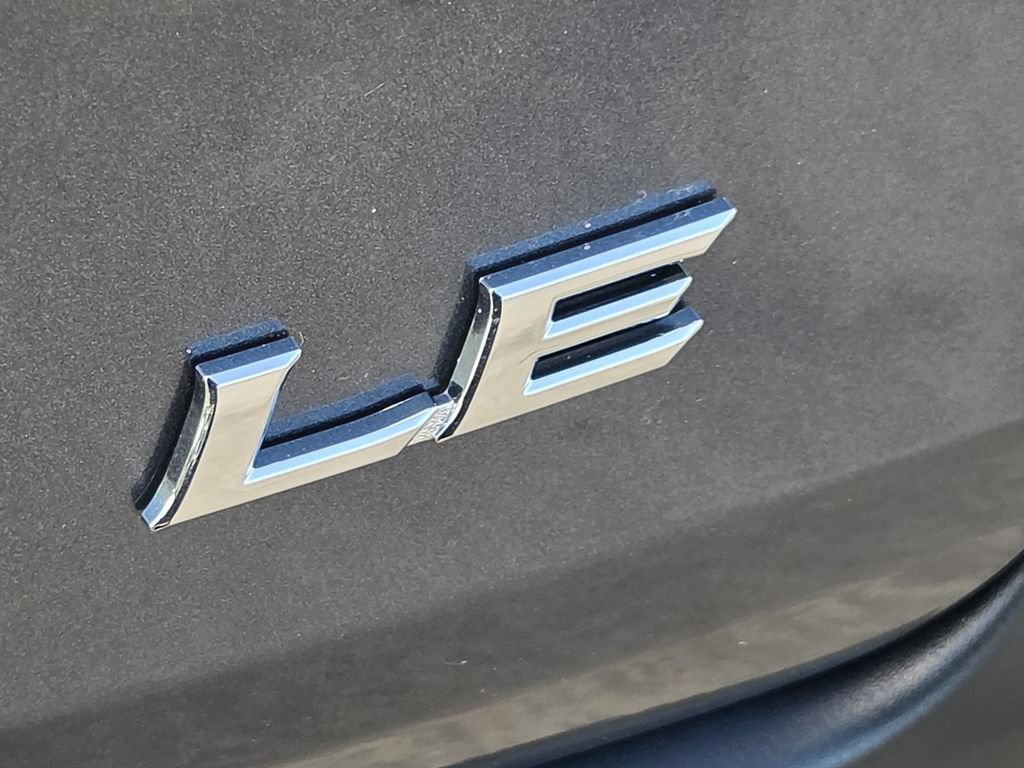 Used 2025 Toyota Sienna LE FWD image 11
