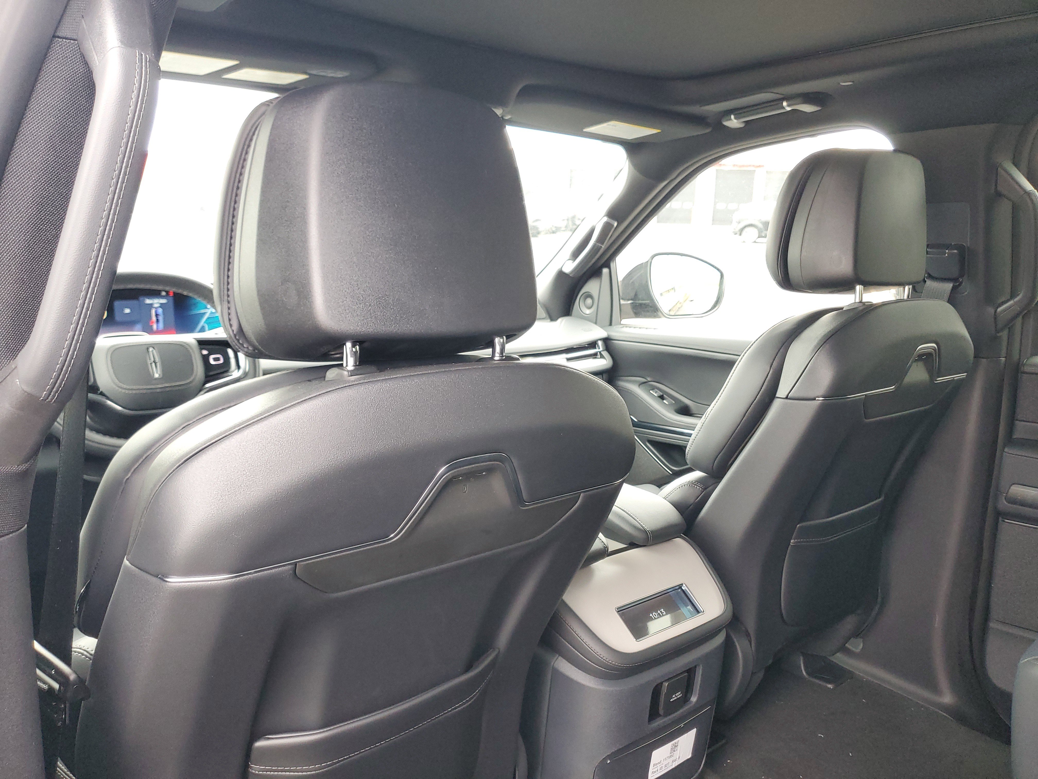 New 2026 Lincoln Navigator Reserve AWD/4WD image 28