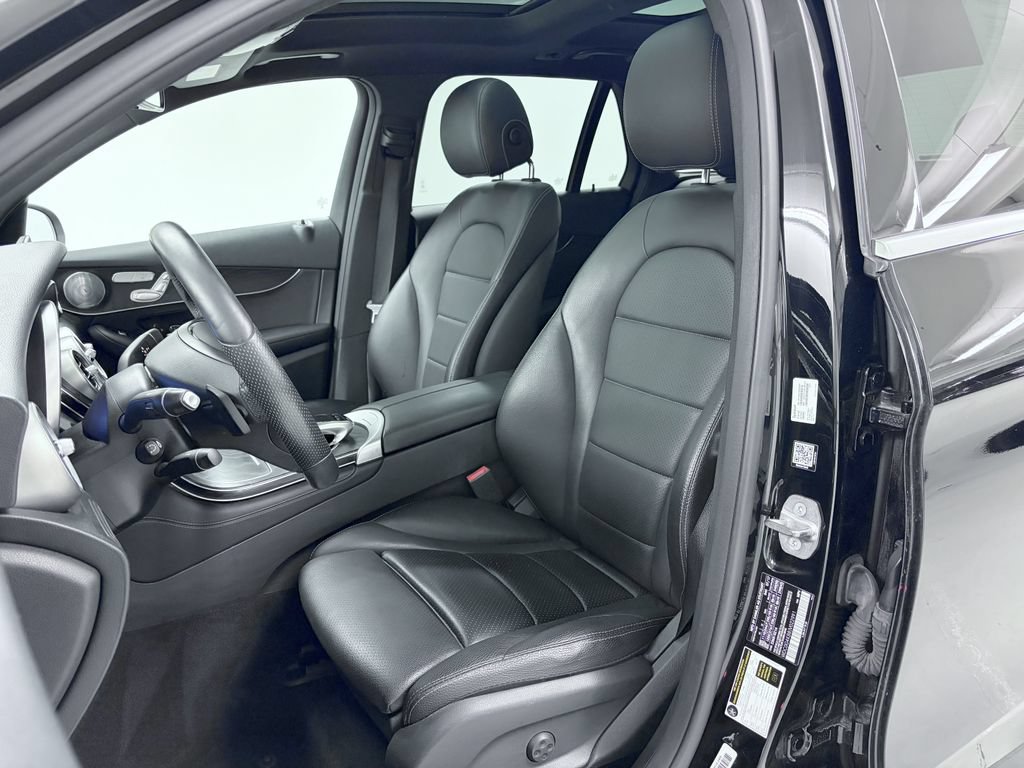 Used 2018 Mercedes-Benz GLC 300 4MATIC image 14