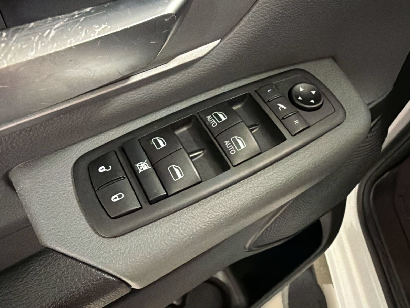 Used 2020 RAM 1500 Lone Star RWD image 14