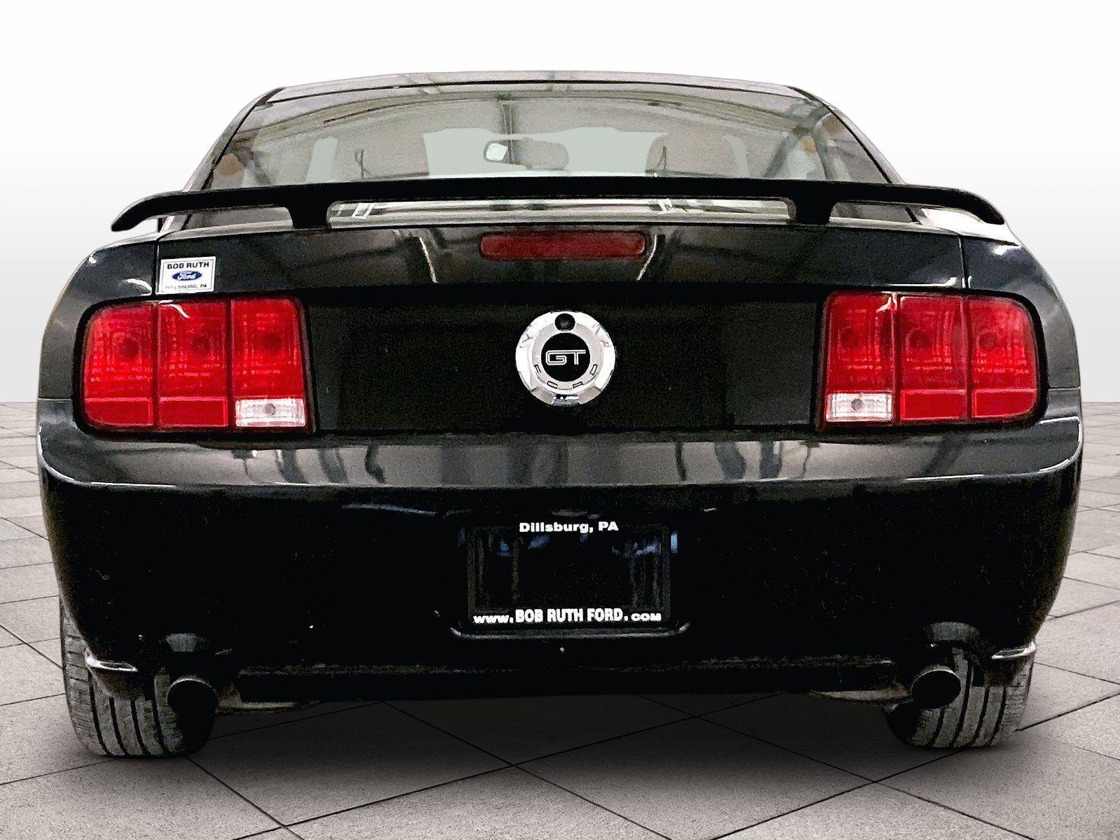 Used 2006 Ford Mustang GT Premium RWD image 4