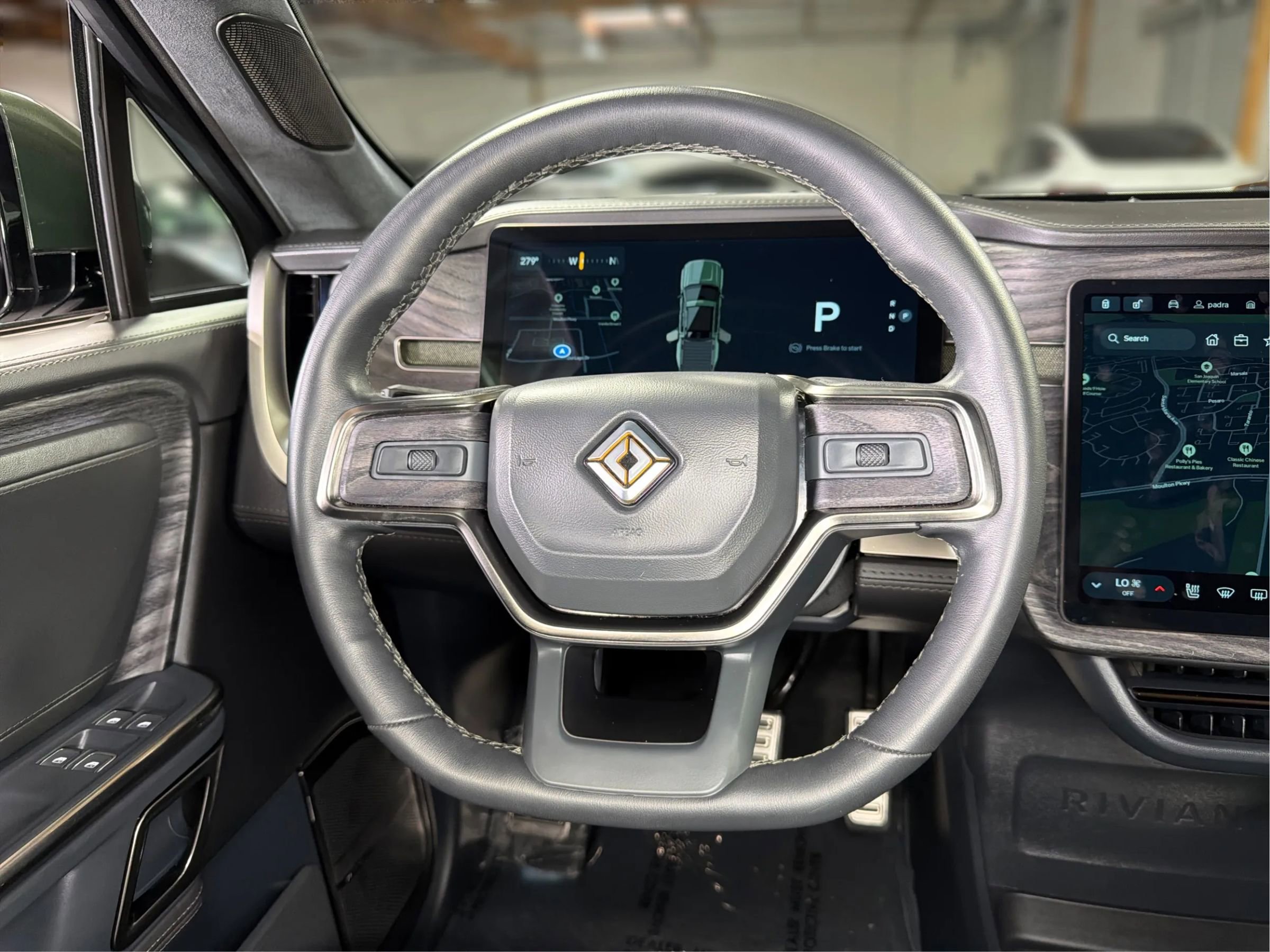 Used 2022 Rivian R1T Adventure AWD/4WD image 15