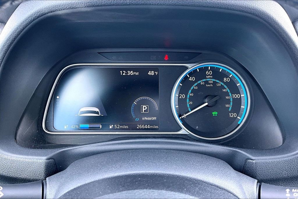 Used 2019 Nissan Leaf SV w/ SV Technology Package FWD image 19