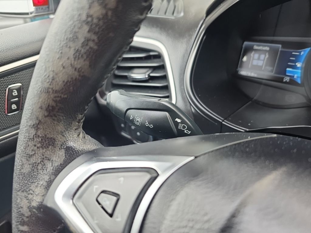 Used 2022 Ford Edge SEL w/ Sport Appearance Package image 17