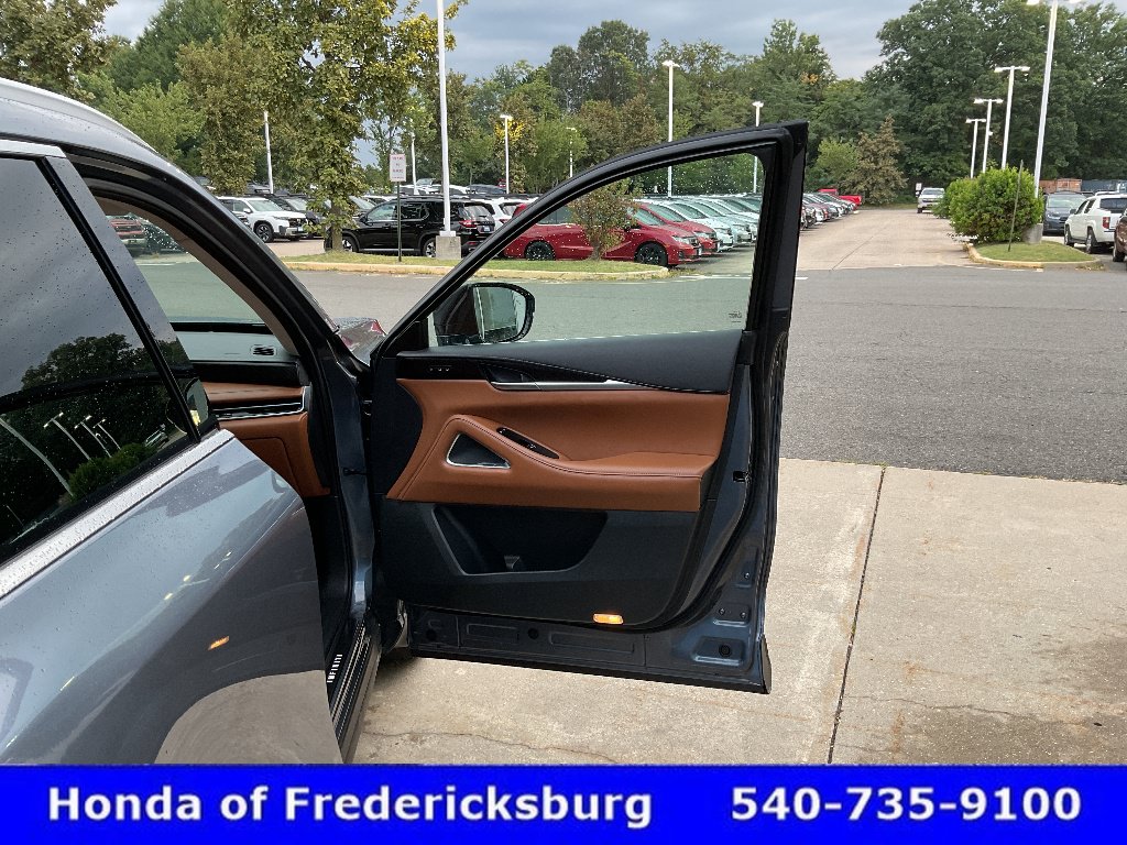 Used 2023 INFINITI QX60 Sensory w/ Vision Package AWD/4WD image 22