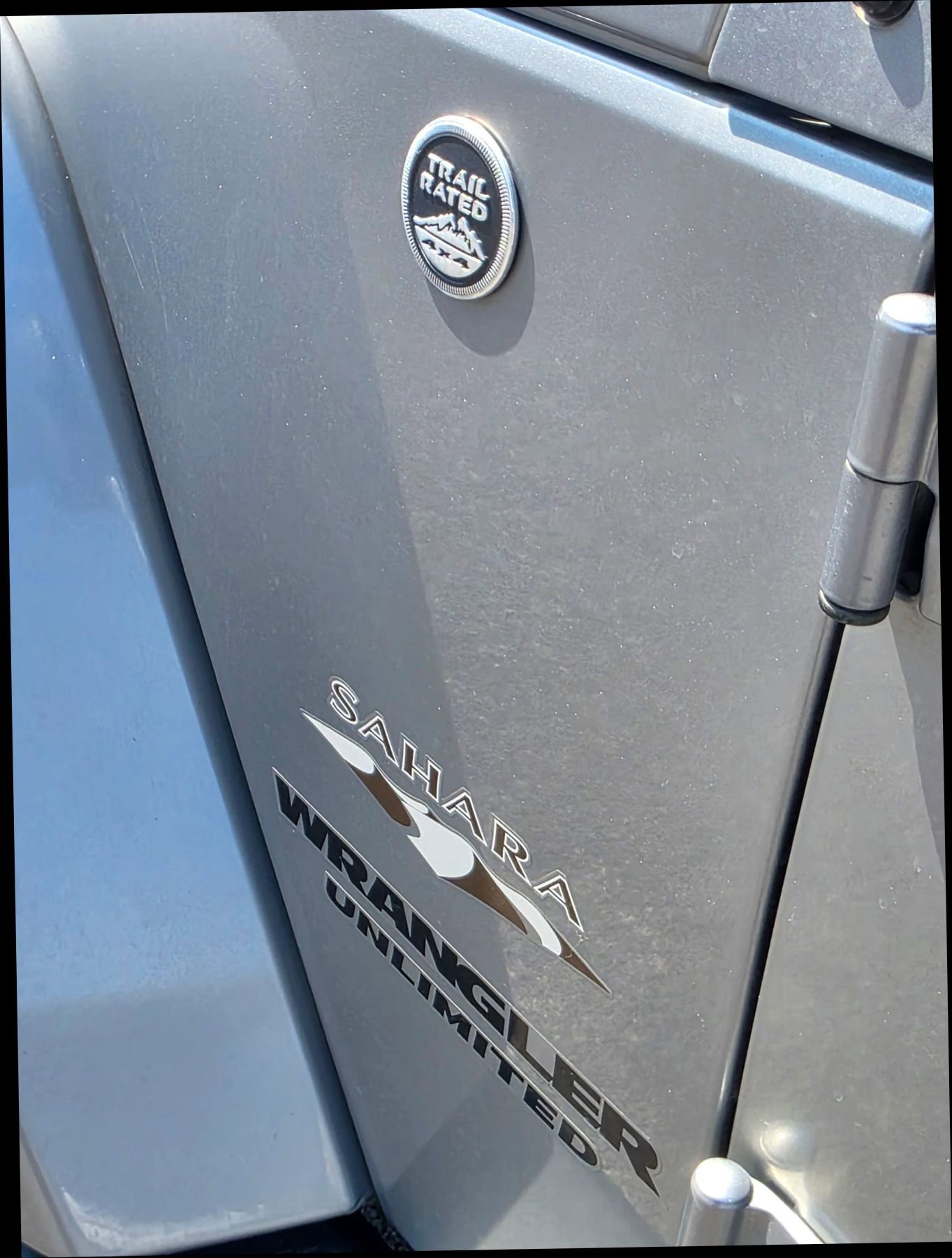 Used 2016 Jeep Wrangler Unlimited Sahara w/ Connectivity Group image 6