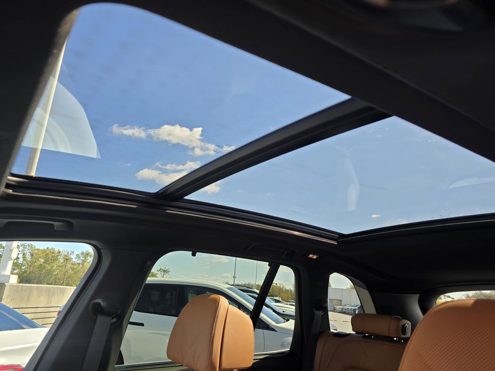 New 2026 BMW X5 xDrive40i w/ Climate Comfort Package image 24