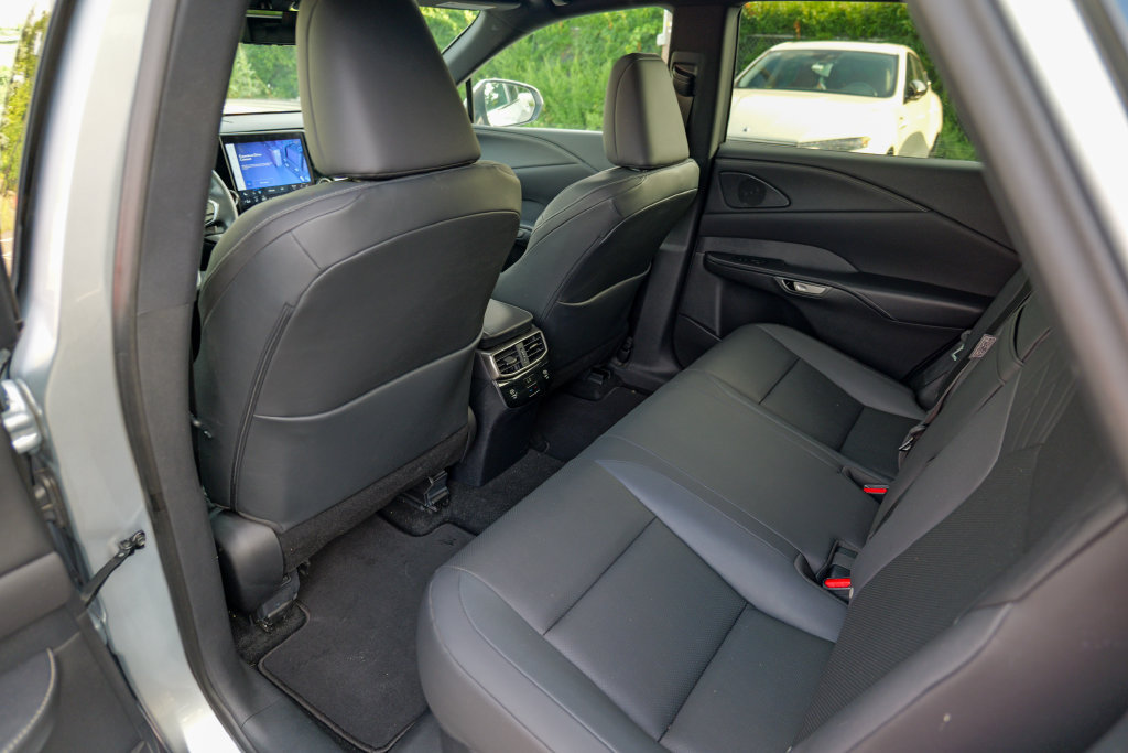 Used 2023 Lexus RX 350 Premium w/ Accessory Package AWD/4WD image 26
