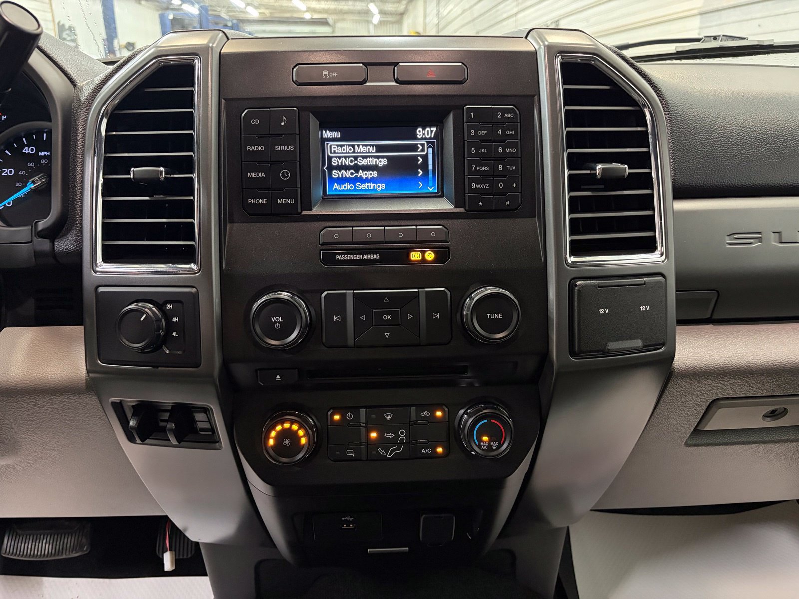 Used 2018 Ford F250 XLT AWD/4WD image 16