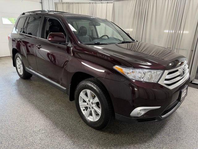 Used 2011 Toyota Highlander SE w/ Tow Pkg AWD/4WD image 3