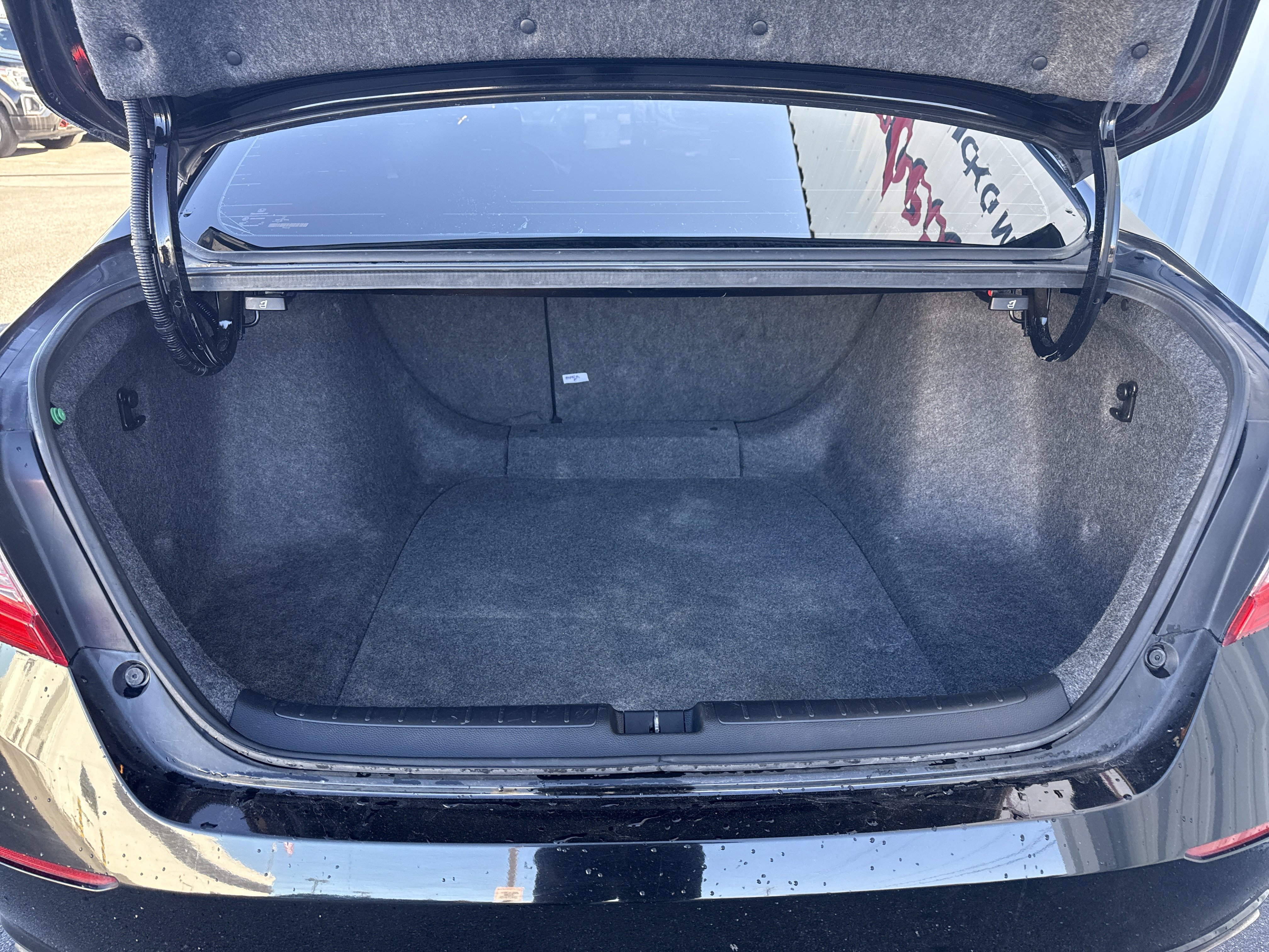 Used 2019 Honda Accord Sport image 9